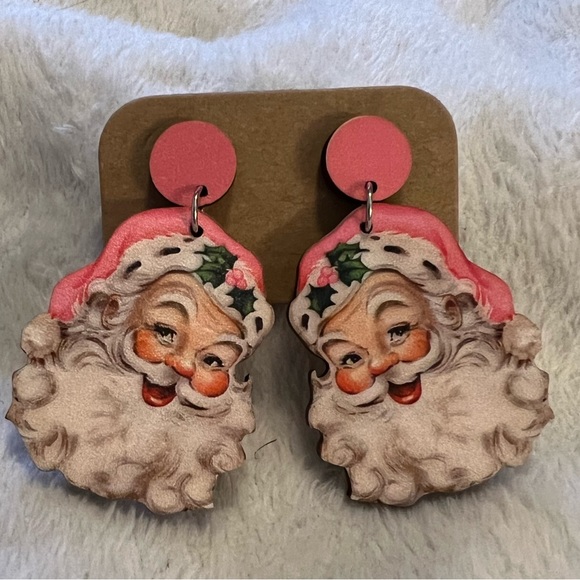 Vintage style art pink Santa Christmas wooden earrings - Picture 2 of 3